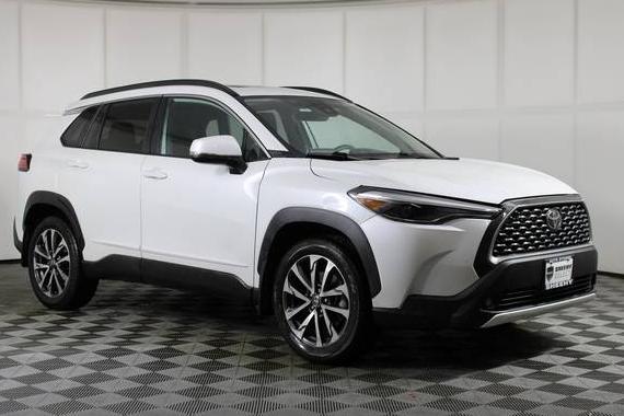 TOYOTA COROLLA CROSS 2022 7MUDAABGXNV038280 image